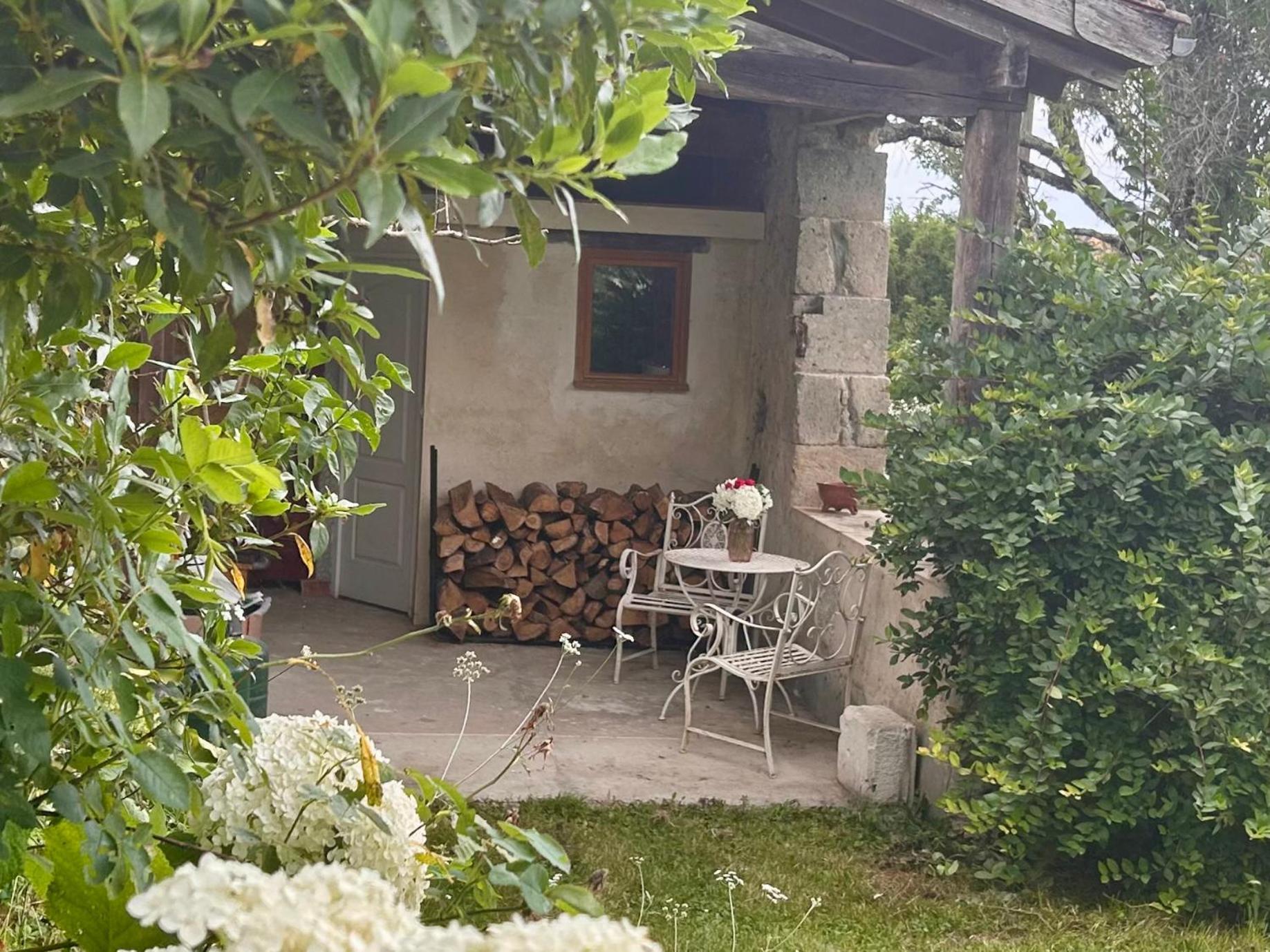 Bed and Breakfast Pedauge Moncrabeau Exteriér fotografie